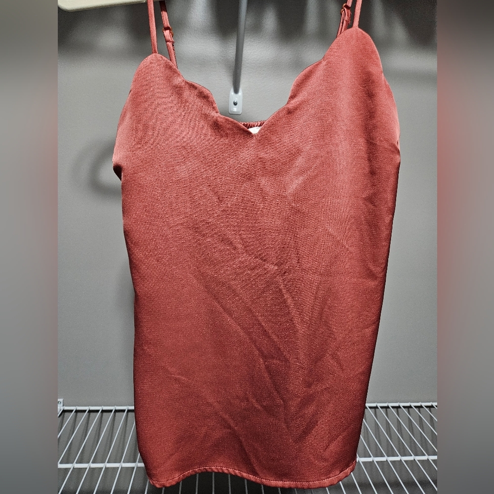Rust Red Top